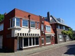 Stationsstraat met de nummers 46, 44 en 42.
<br/>
Gert-Jan Lobbes, mei 2020